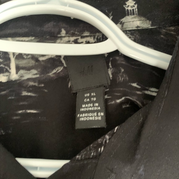 H&M button up shirt long sleeve silky ish - Picture 3 of 3